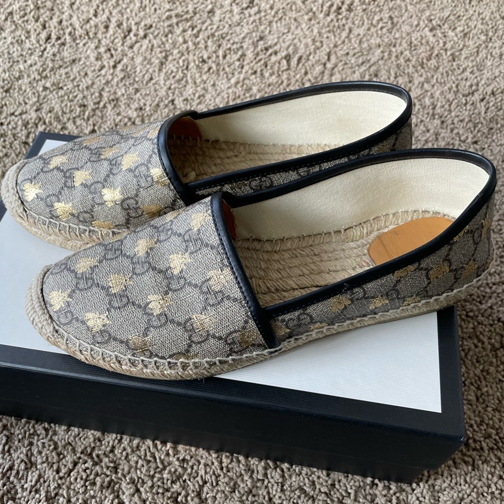 Gucci Womens GG Gold Bee canvas espadrille